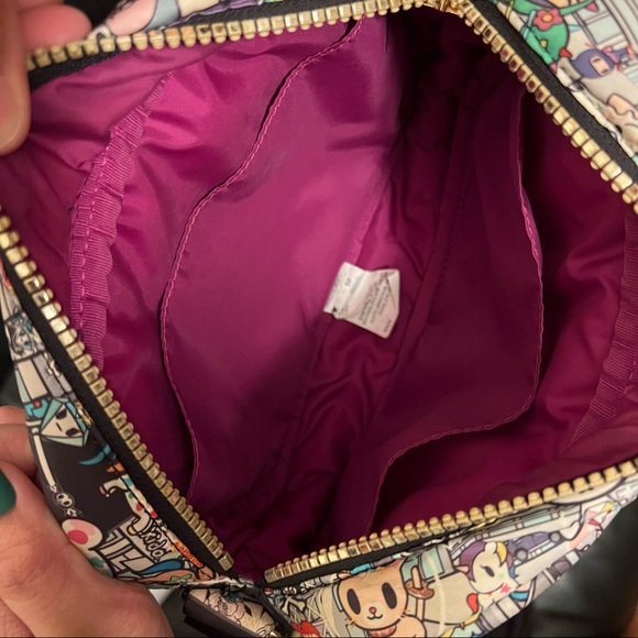 LeSportsac x Tokidoki Crossbody Camera Bag - Picture 6 of 6